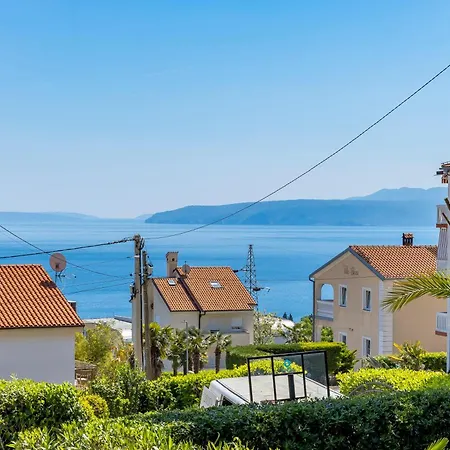 Garden With Pool Apartman Opatija
