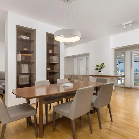 Garden With Pool オパティヤ