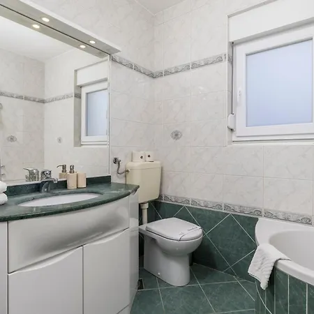 Apartman Garden With Pool *