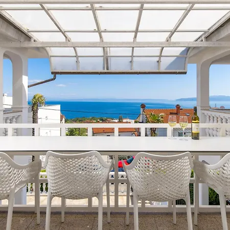 Garden With Pool アパート *