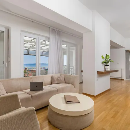 アパート Garden With Pool *