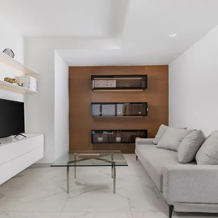 Garden With Pool アパート *