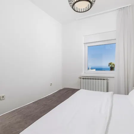 Apartman Garden With Pool