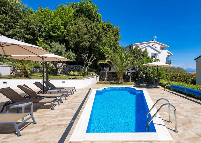 شقة Garden With Pool أوباتيا