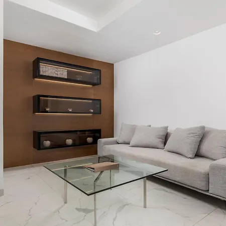 Garden With Pool Apartment *