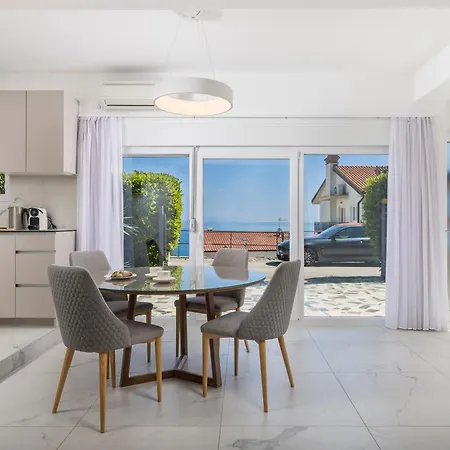 Garden With Pool Apartmán Opatija