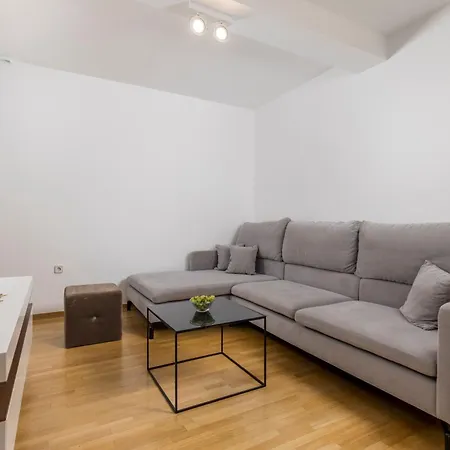 Garden With Pool Apartment Opatija