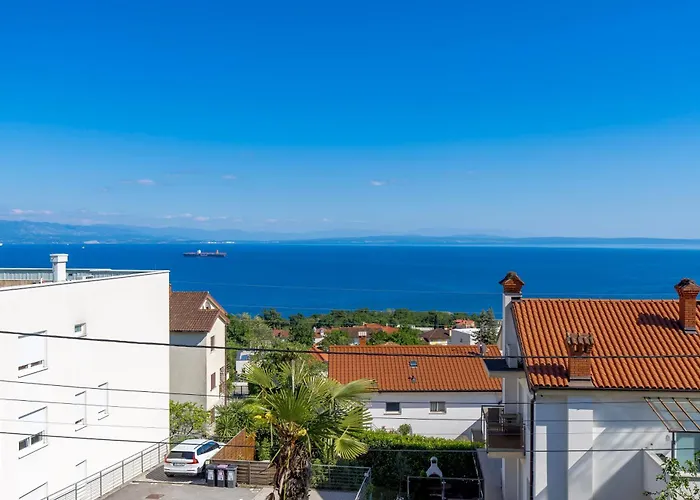 Garden With Pool Apartamento Opatija