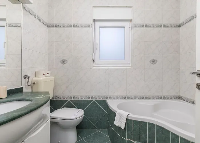 Garden With Pool Lejlighed Opatija