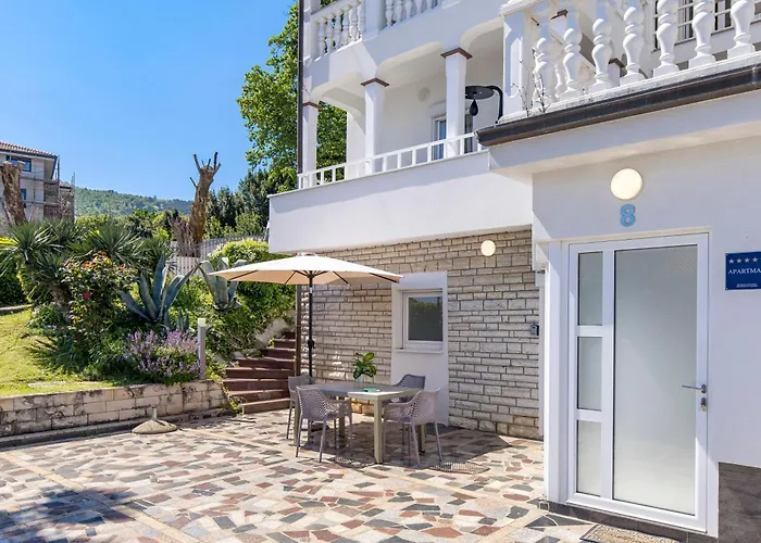 Garden With Pool Apartamento *