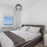 Apartman Garden With Pool *