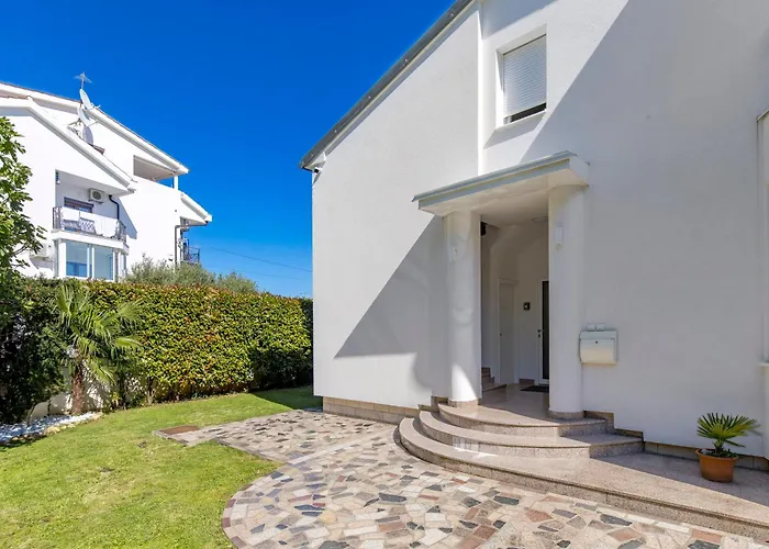 Garden With Pool Abbazia